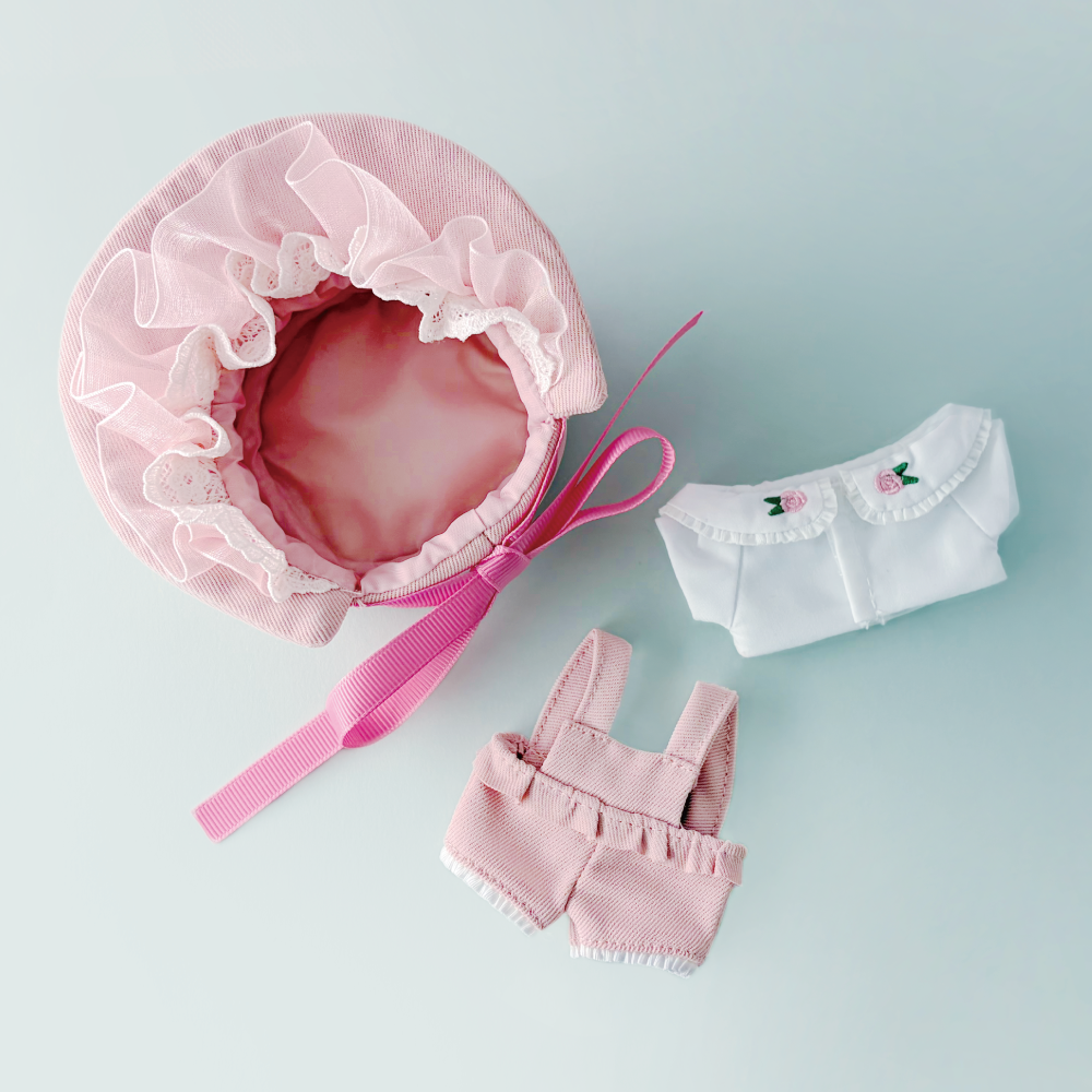 いつぬいおきがえシリーズ フリルボンネット&サロペセット