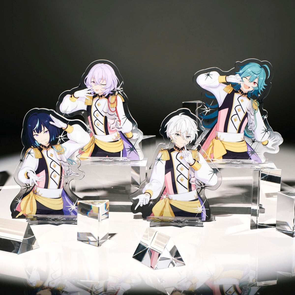 アイドルアクリルスタンディ
